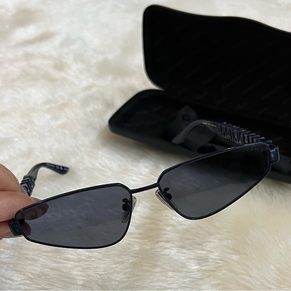 BALENCIAGA Cat-eye frame Sunglasses Navy Blue - Picture 6 of 13